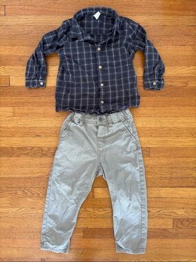 Toddler Navy Plaid Button-Up Shirt & Khaki Pants Set